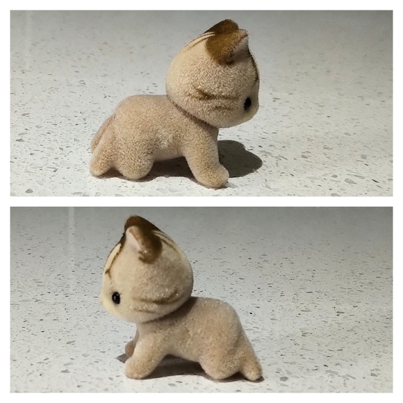 Epoch Sylvanian Families Calico Critters Chocolate Rabbits and Sandy Cat - Picture 4 of 8